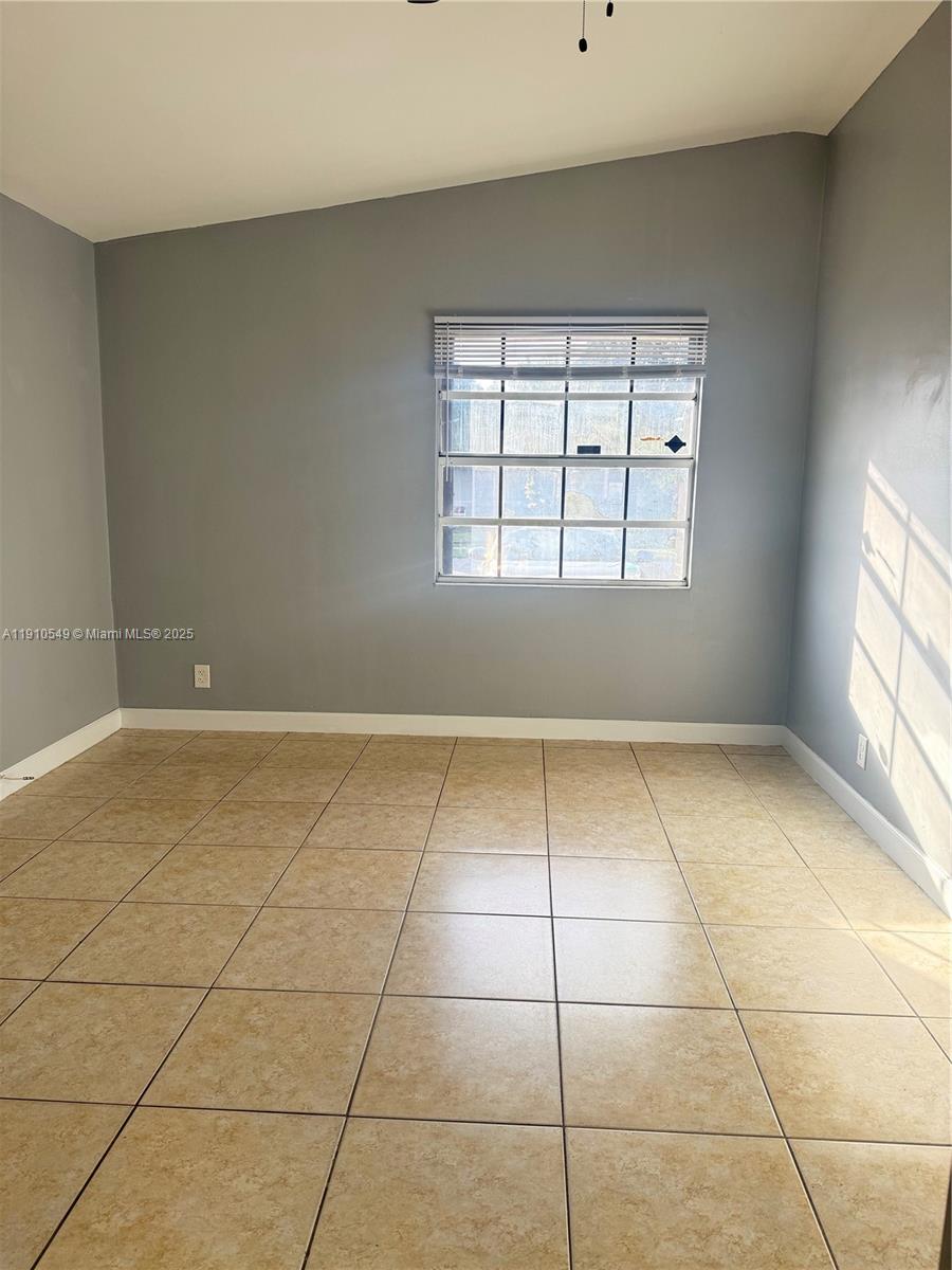 NORTH LAUDERDALE ESTATES - Residential Lease