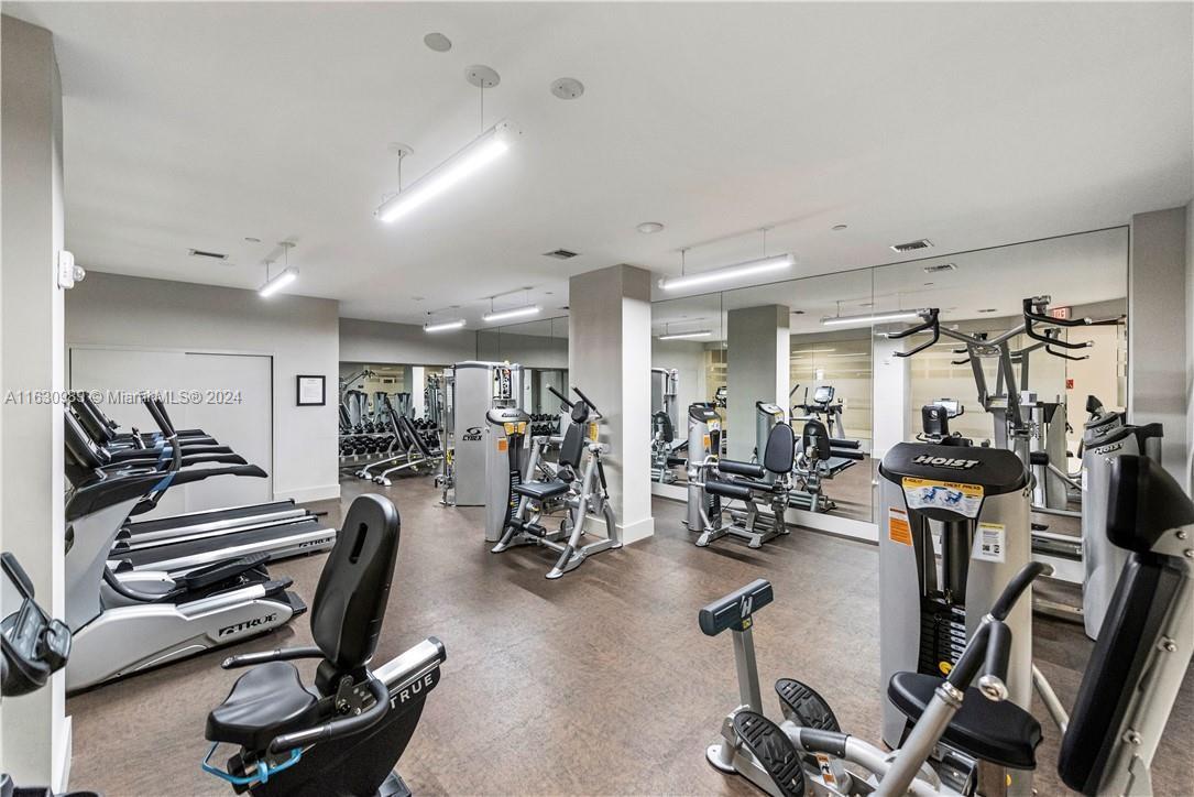 4000 ISL BLVD WILLIAMS IS - Residential