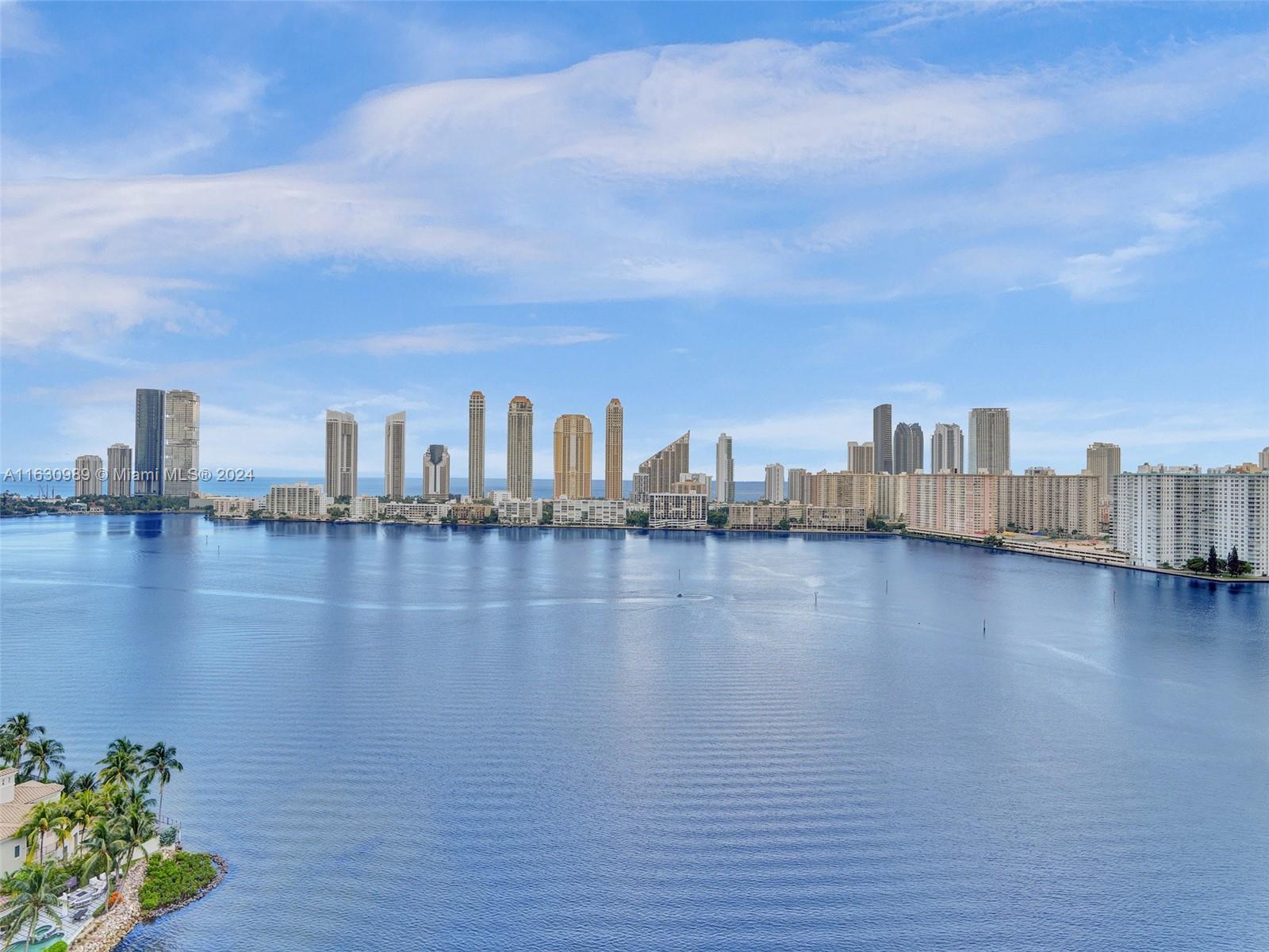 4000 ISL BLVD WILLIAMS IS - Residential