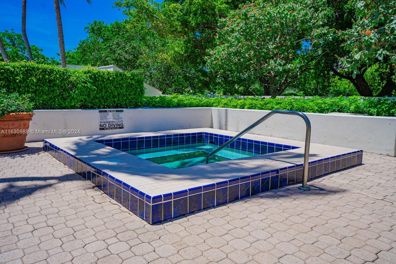 4000 ISL BLVD WILLIAMS IS - Residential