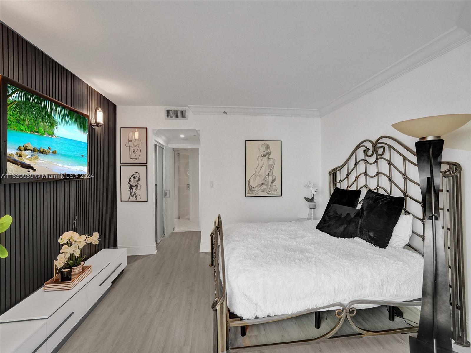 4000 ISL BLVD WILLIAMS IS - Residential