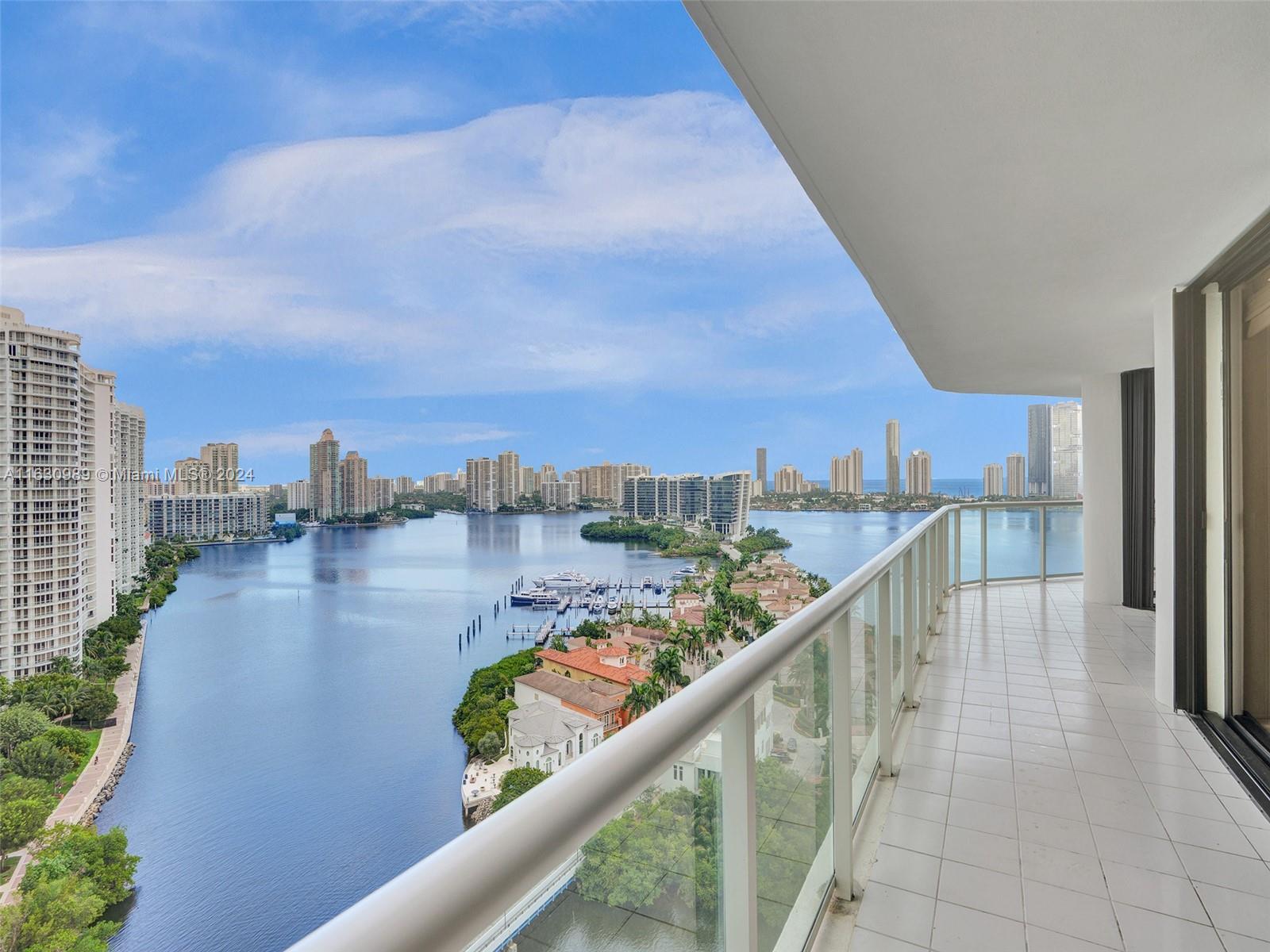 4000 ISL BLVD WILLIAMS IS - Residential