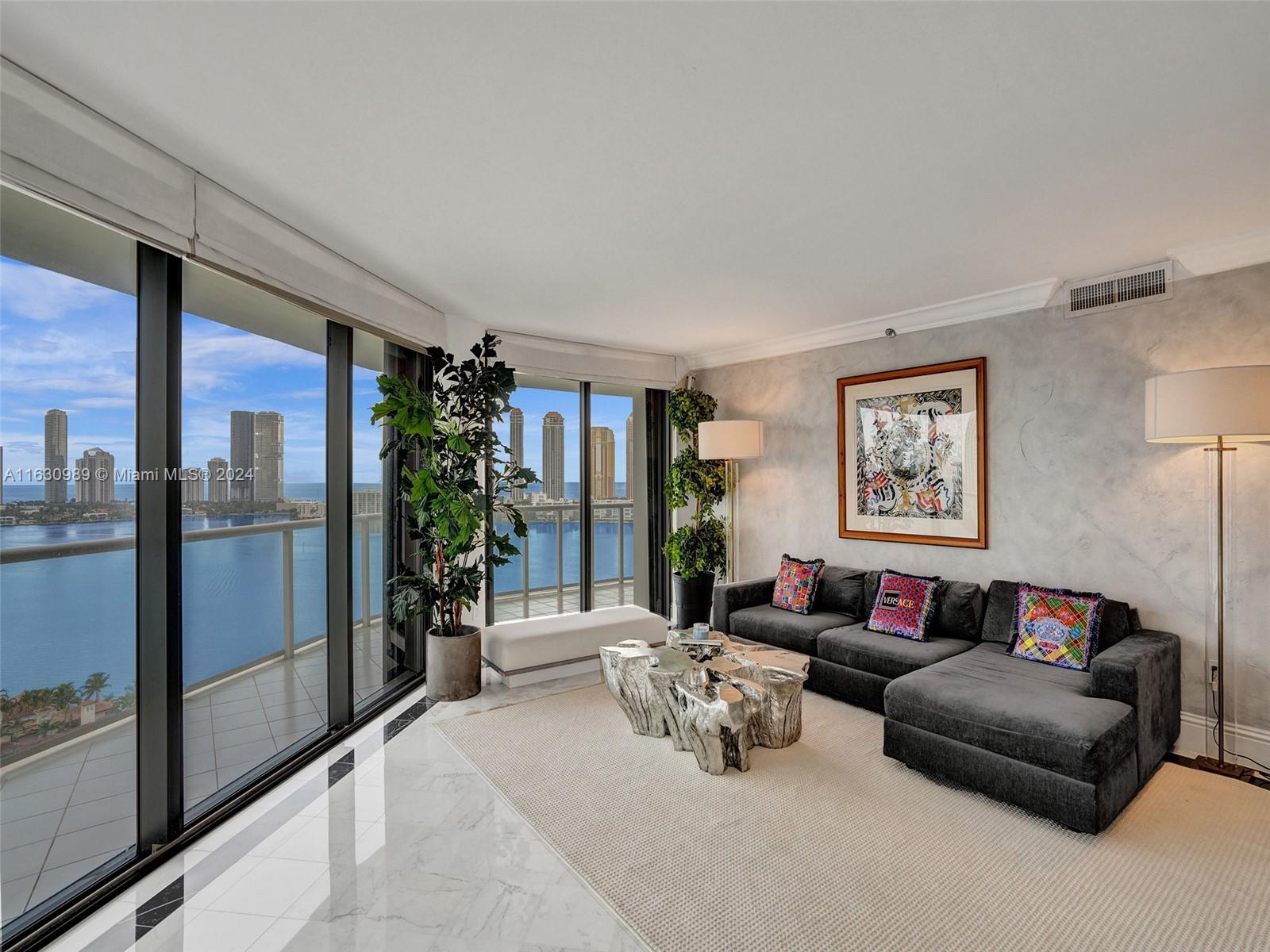 4000 ISL BLVD WILLIAMS IS - Residential