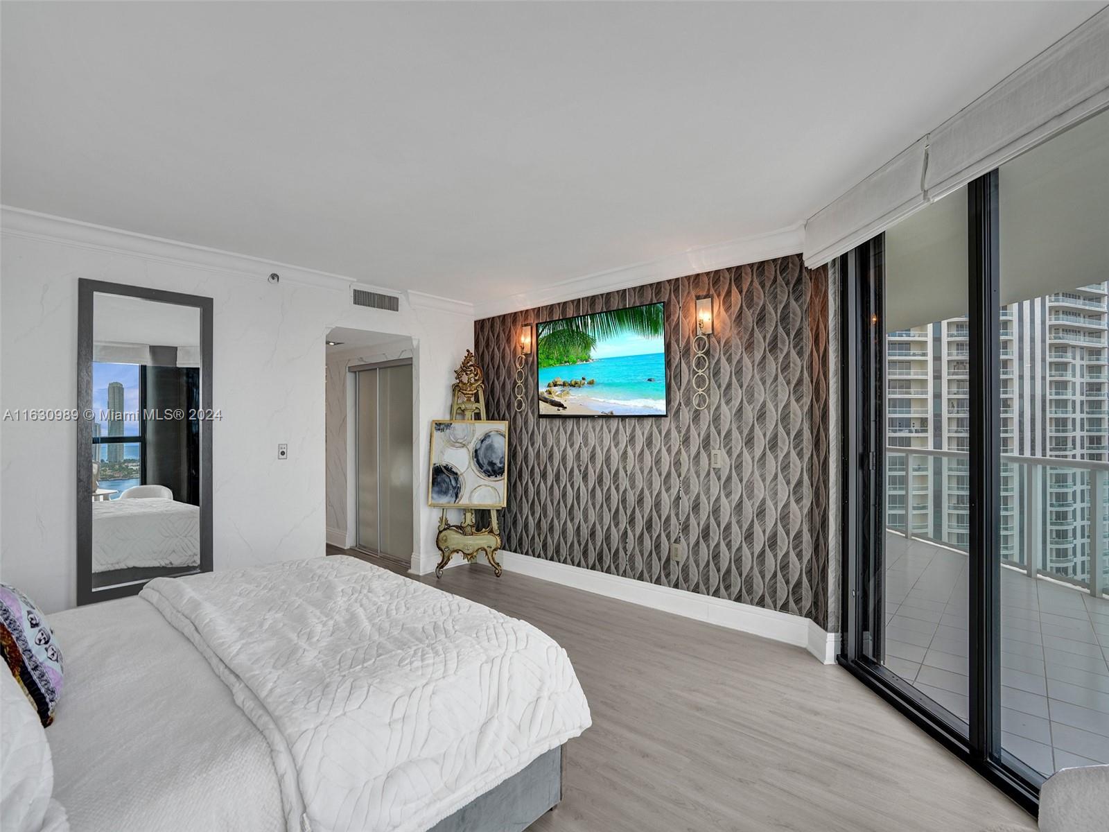 4000 ISL BLVD WILLIAMS IS - Residential