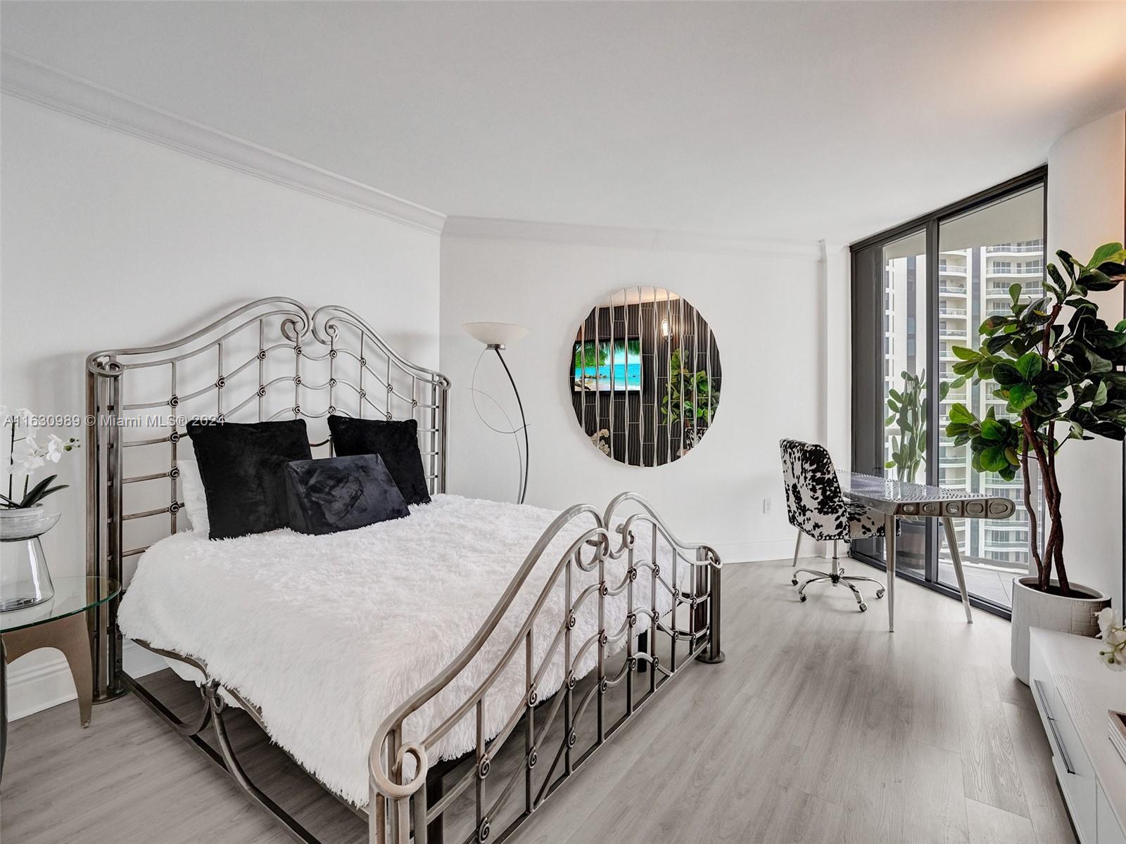 4000 ISL BLVD WILLIAMS IS - Residential