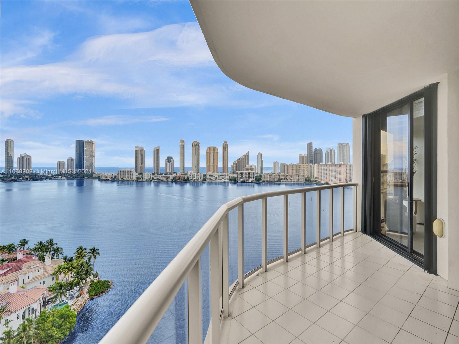 4000 ISL BLVD WILLIAMS IS - Residential
