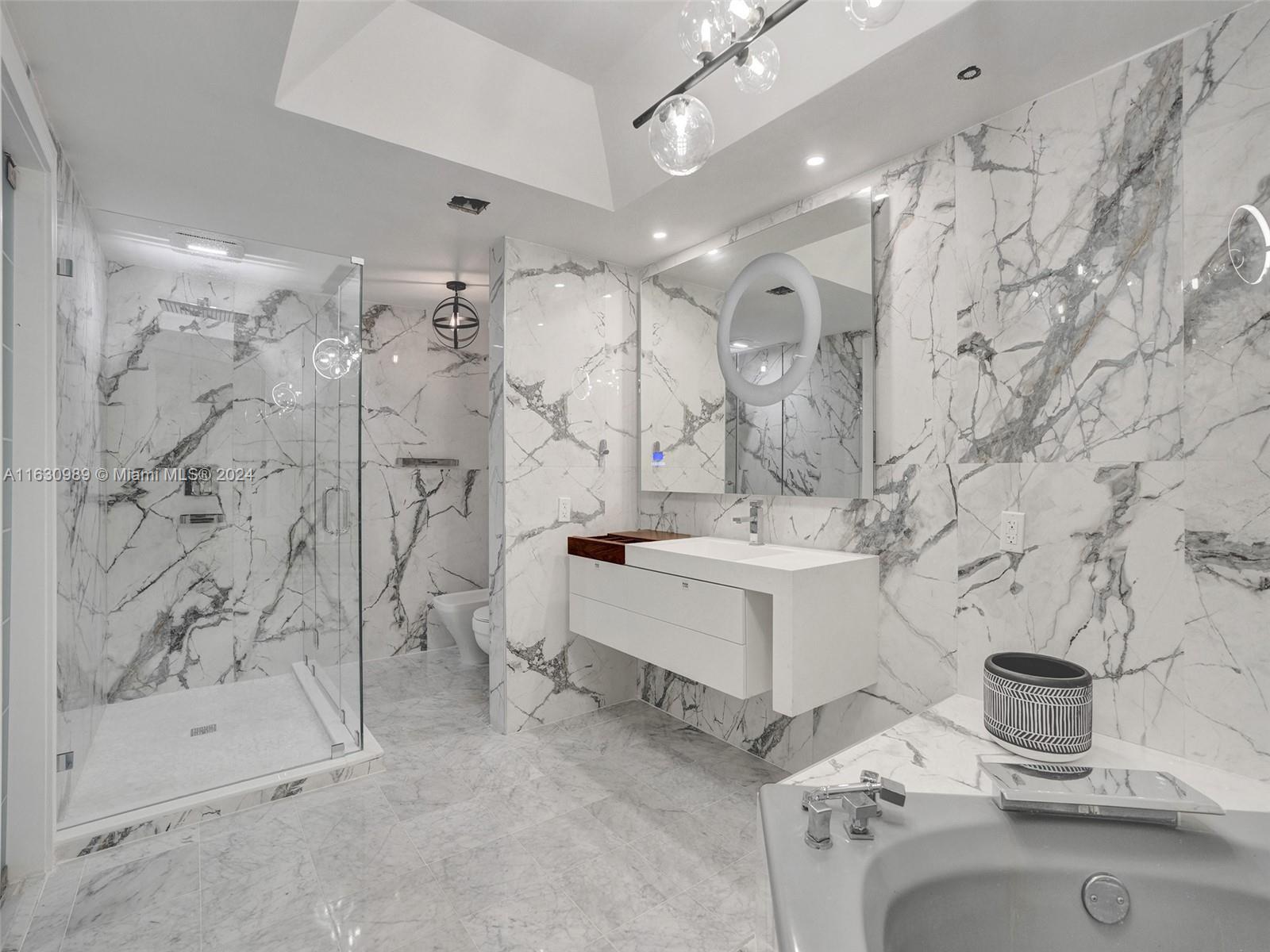 4000 ISL BLVD WILLIAMS IS - Residential