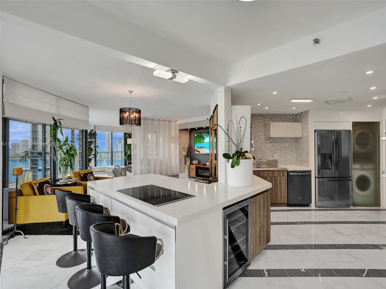 4000 ISL BLVD WILLIAMS IS - Residential