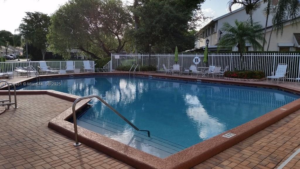 CORAL POINT NORTH - Residential