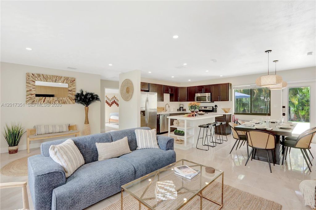 Photo of 1737 NE 7th Ter, Fort Lauderdale, FL 33305 (MLS # A12017351)
