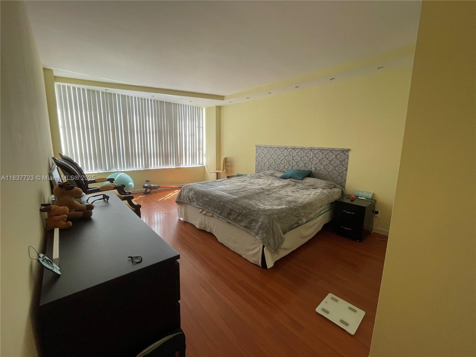 600 Three Islands Blvd 614