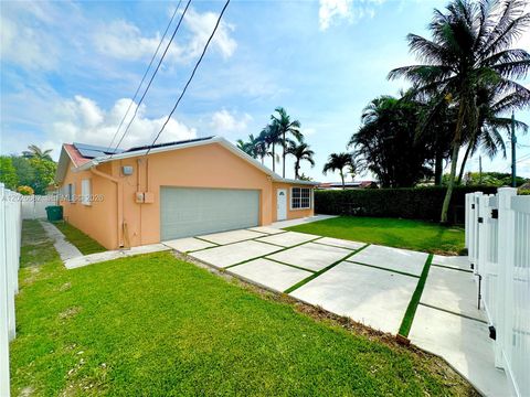 Tiny photo for 206 SE 3rd Pl, Dania Beach, FL 33004 (MLS # A12026682)