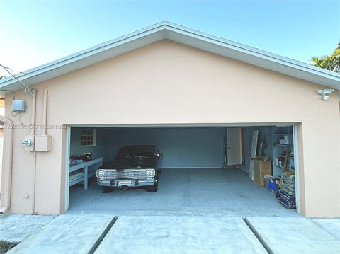 Tiny photo for 206 SE 3rd Pl, Dania Beach, FL 33004 (MLS # A12026682)