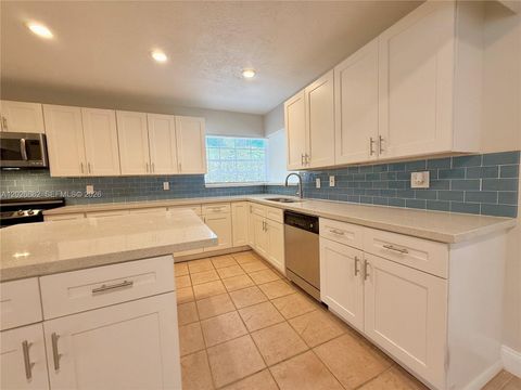 Tiny photo for 206 SE 3rd Pl, Dania Beach, FL 33004 (MLS # A12026682)