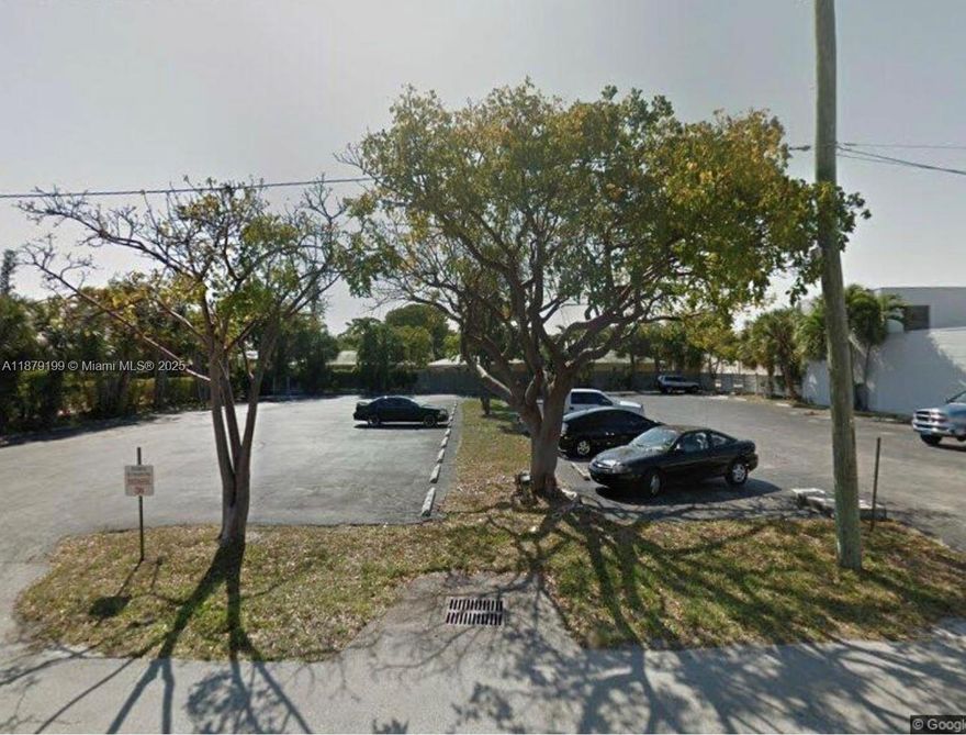 Prime paved available for lease in the heart of Fort Lauderdale. Approx. 20250 SF with capacity for 70+ vehicles. Ideal for parking, fleet storage, outdoor equipment staging, or other commercial uses. Convenient city location with easy access to major roadways and less than 5 minutes to I-95. Secure, fenced lot with flexible lease terms. Excellent opportunity for businesses needing accessible and central outdoor space in Broward County.
