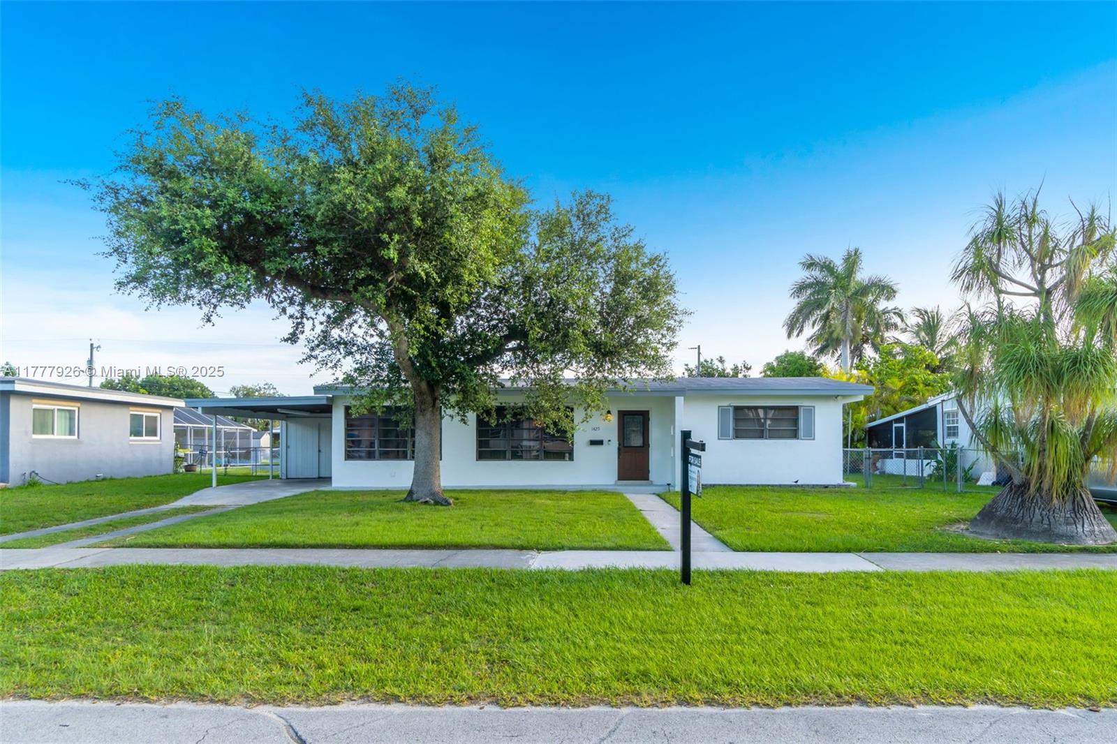 Property for Sale at 1425 Nw 9th St, Homestead, Miami-Dade County, Florida - Bedrooms: 3 
Bathrooms: 1  - $555,000