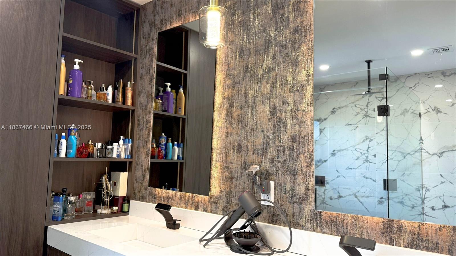 FALCONS LEA - Residential