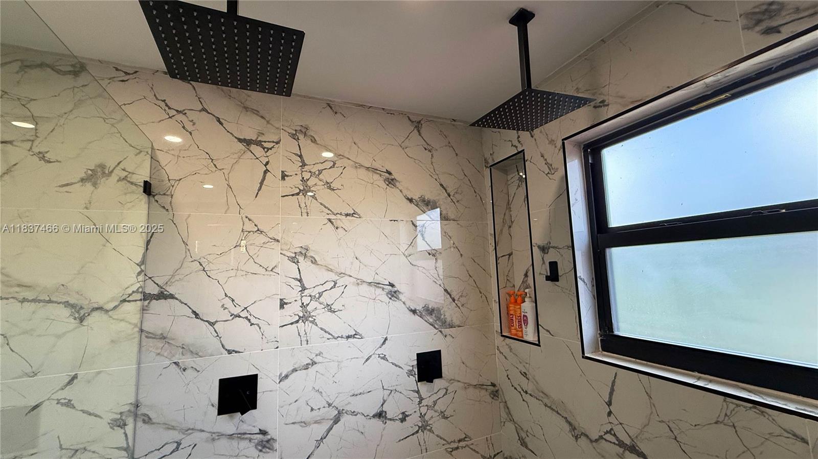 FALCONS LEA - Residential