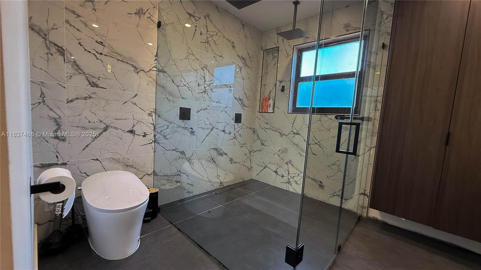 FALCONS LEA - Residential