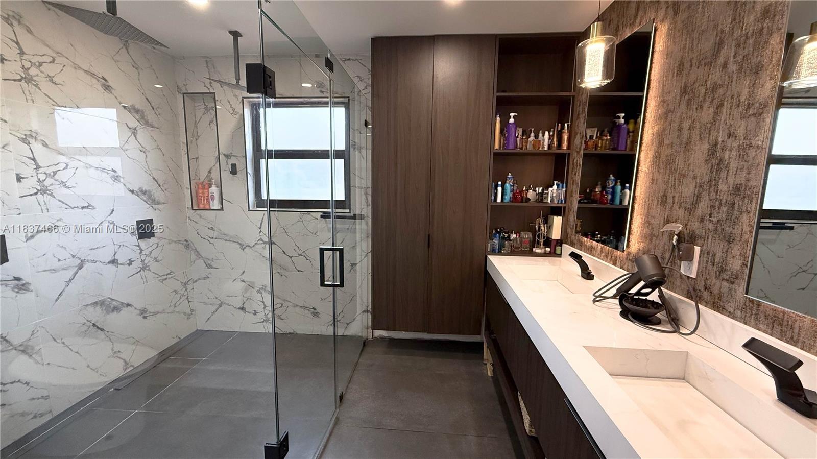 FALCONS LEA - Residential