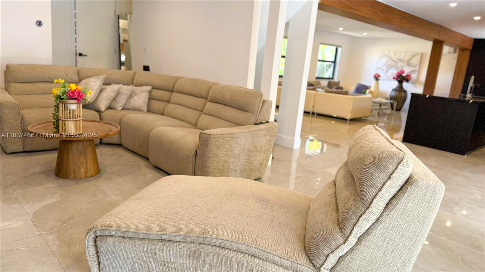 FALCONS LEA - Residential