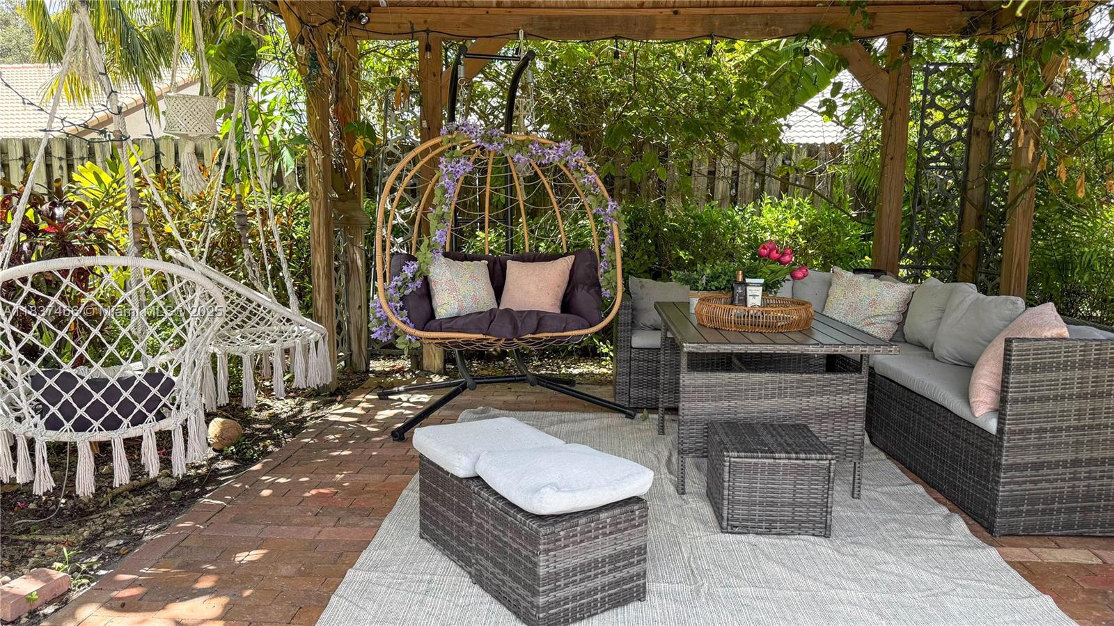 FALCONS LEA - Residential