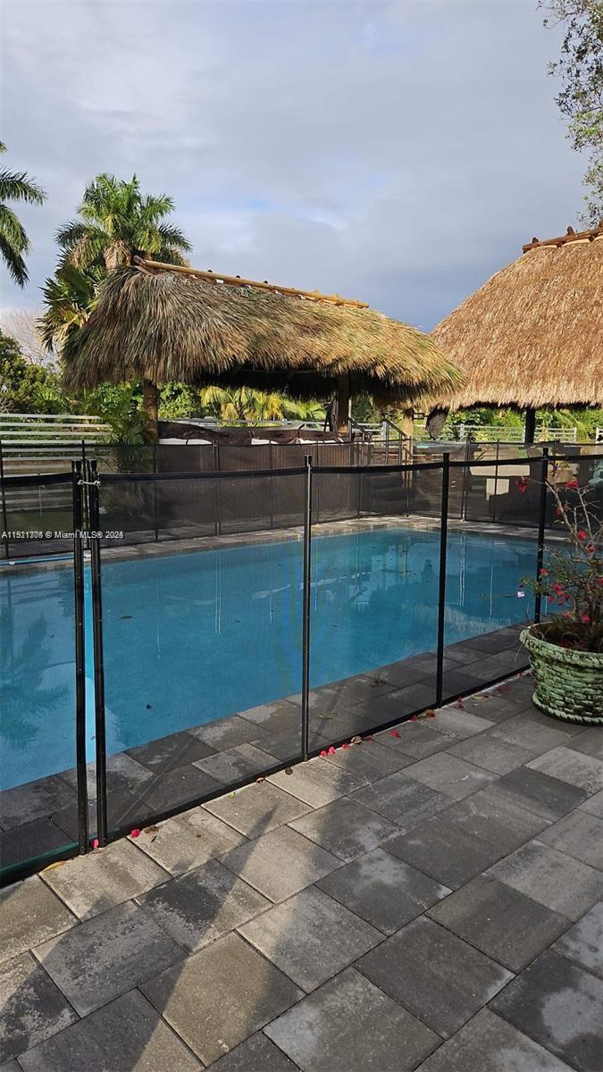 THE REDLANDS SEC 4 - Residential Lease