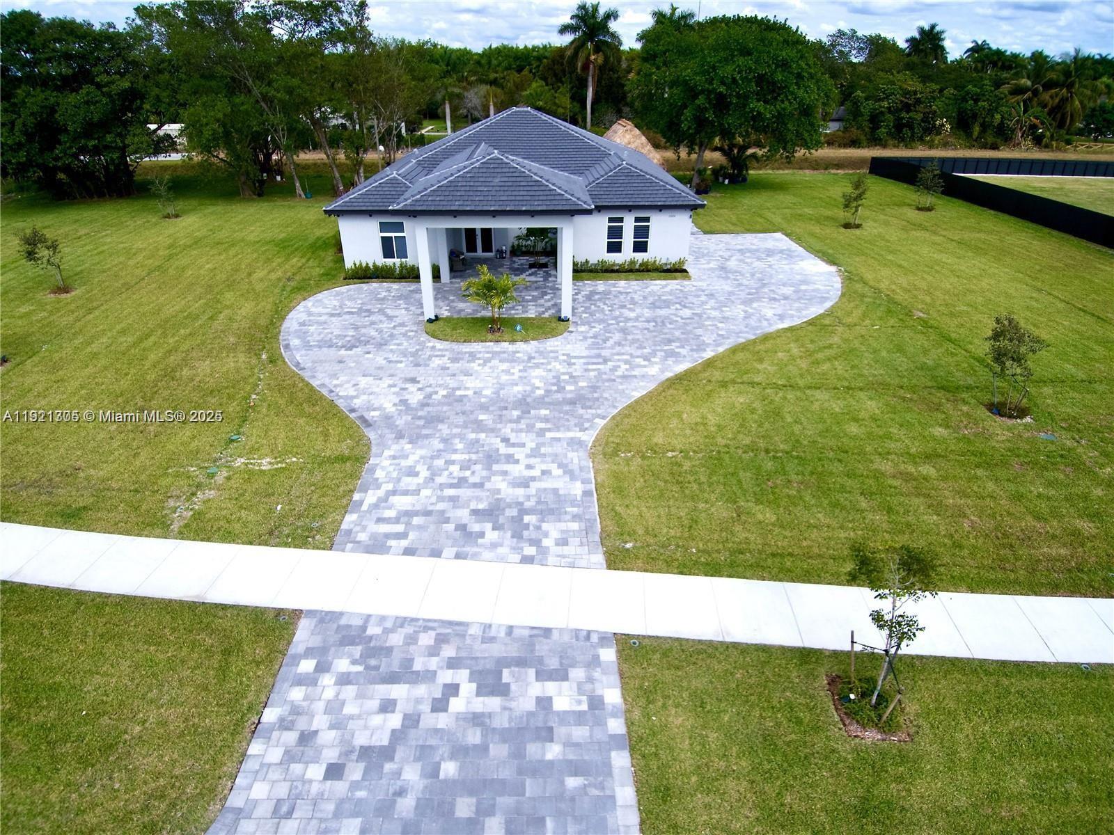 THE REDLANDS SEC 4 - Residential Lease