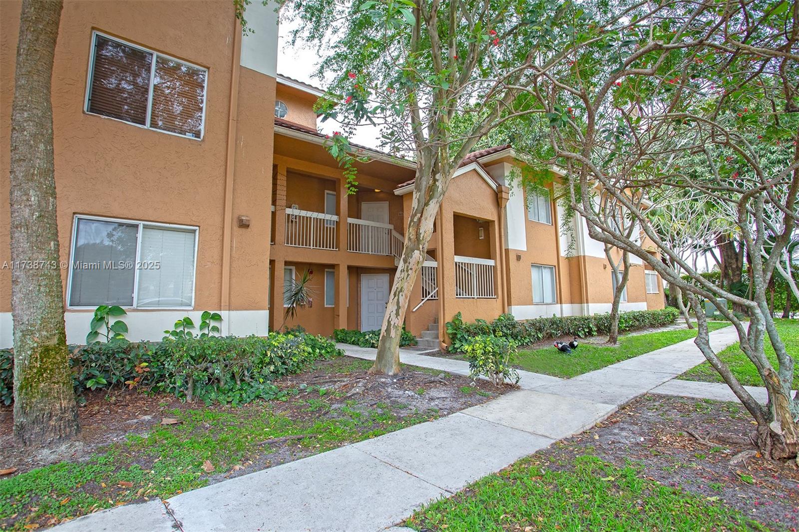 735 NW 92nd Ave 735