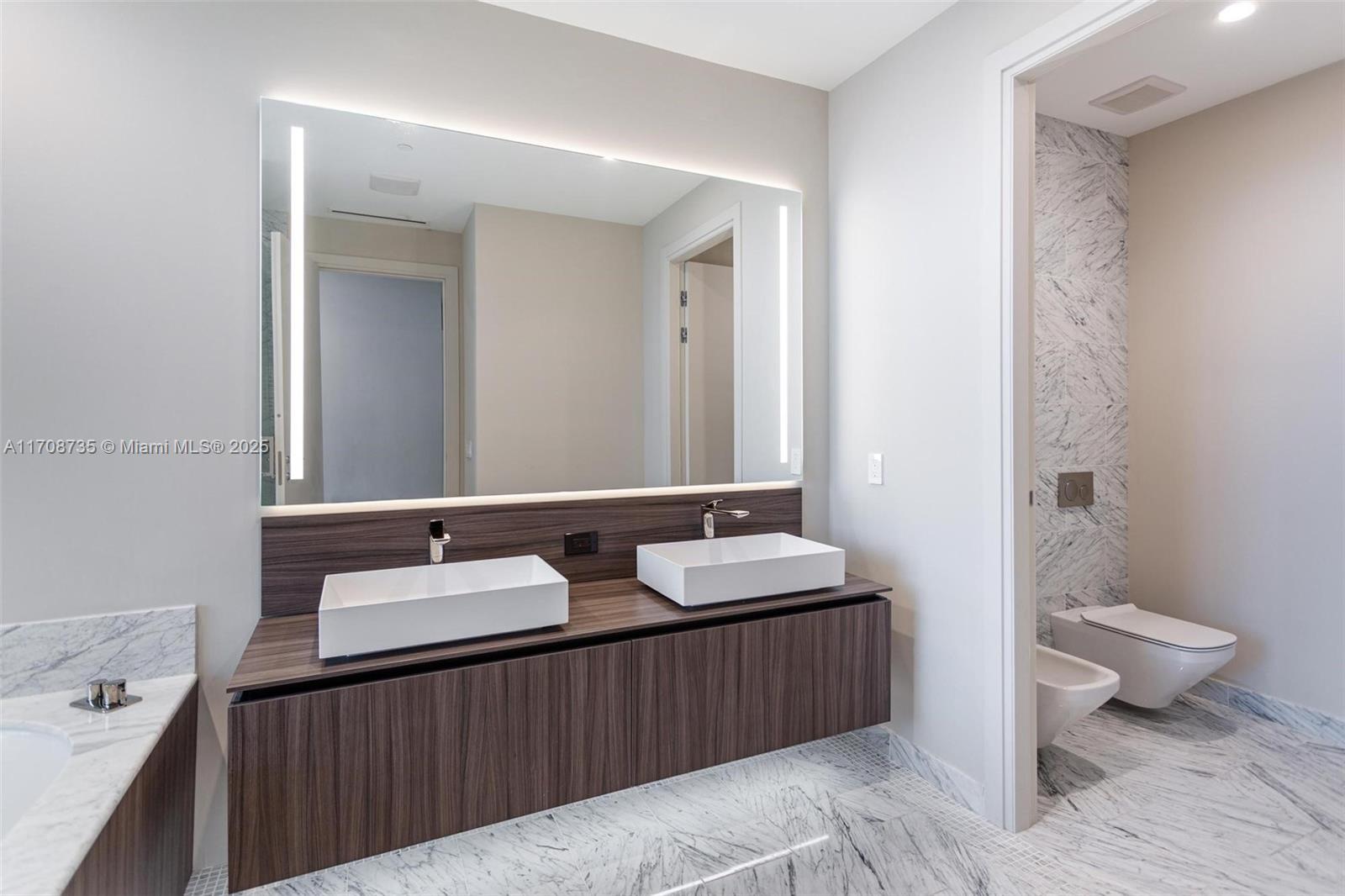 BRICKELL FLATIRON CONDO - Residential