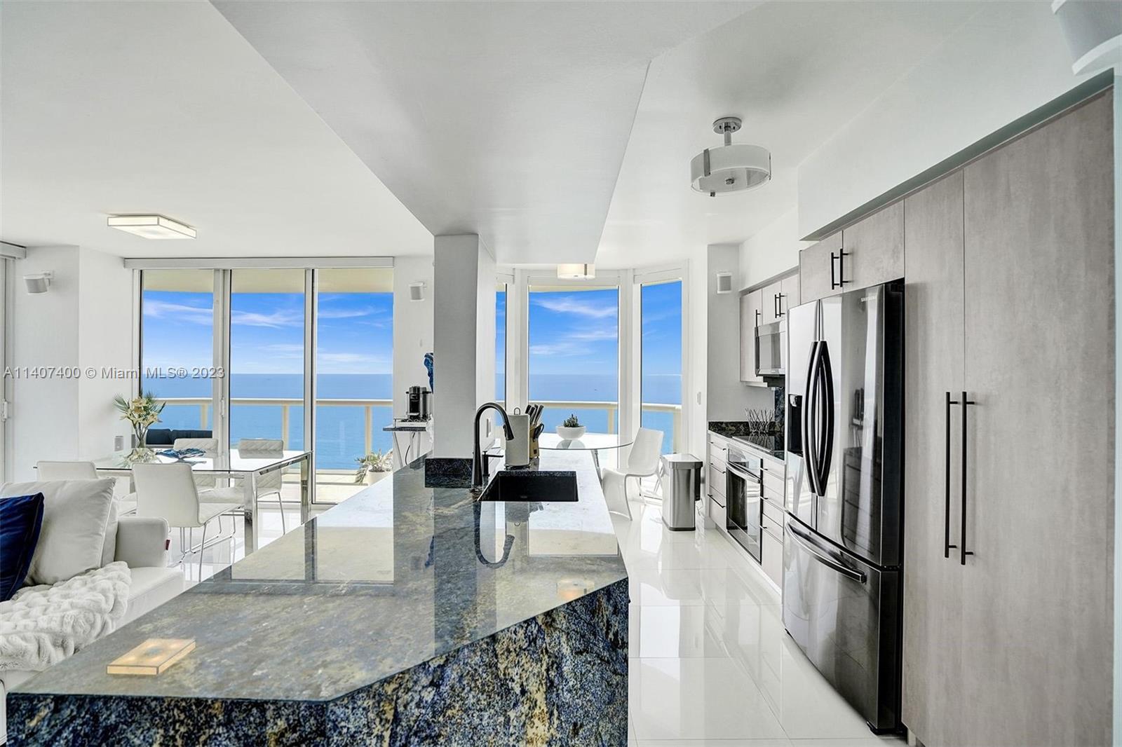 AKOYA CONDO - Residential