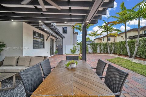 Tiny photo for 3525 W 94th St, Hialeah, FL 33018 (MLS # A12006381)