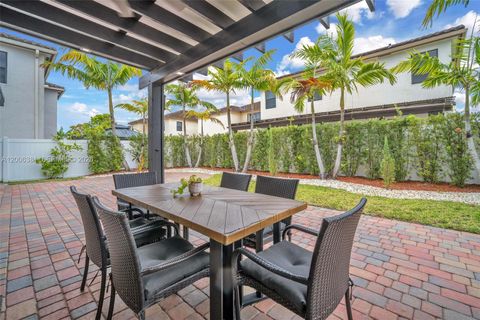 Tiny photo for 3525 W 94th St, Hialeah, FL 33018 (MLS # A12006381)