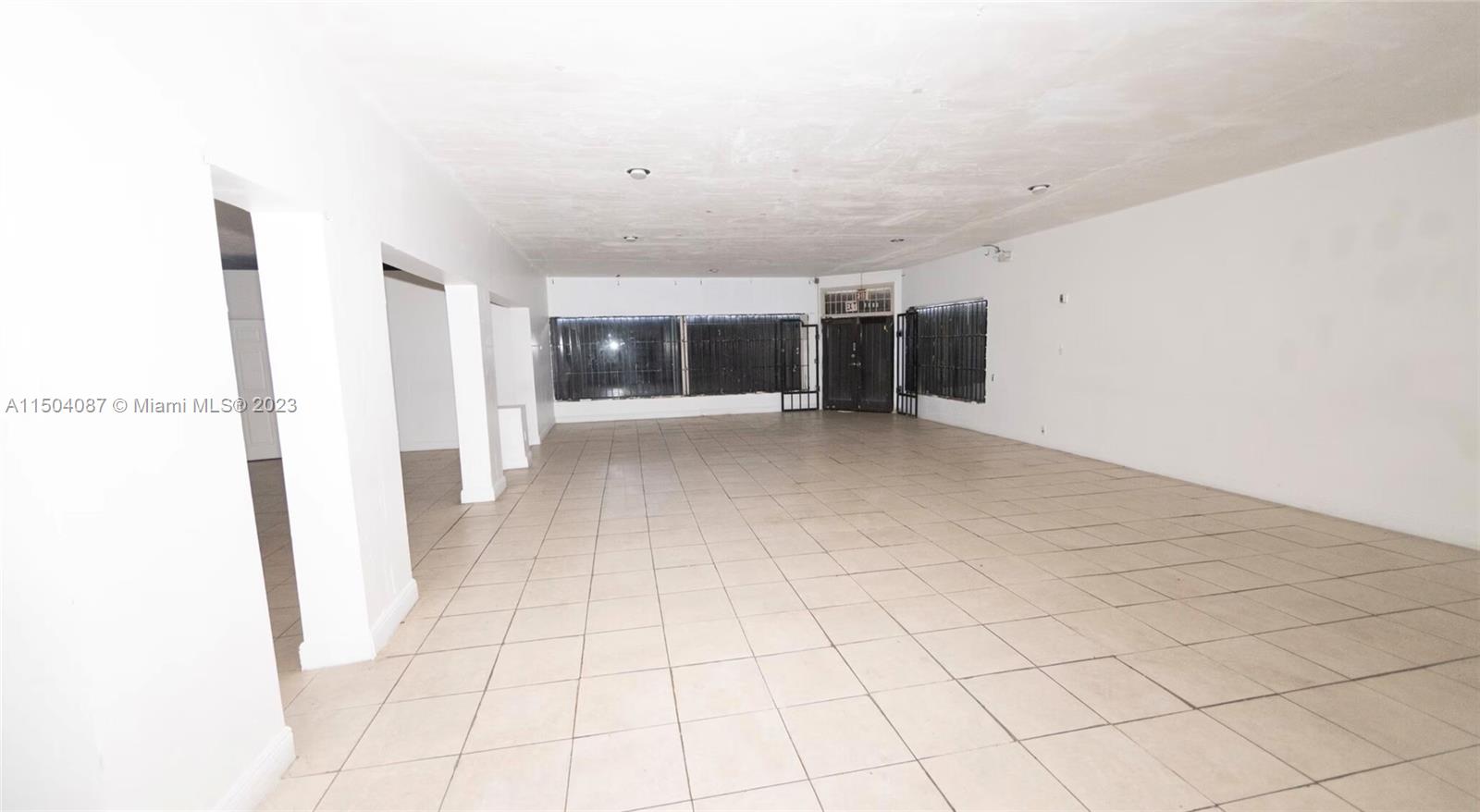 3045 W Broward Blvd