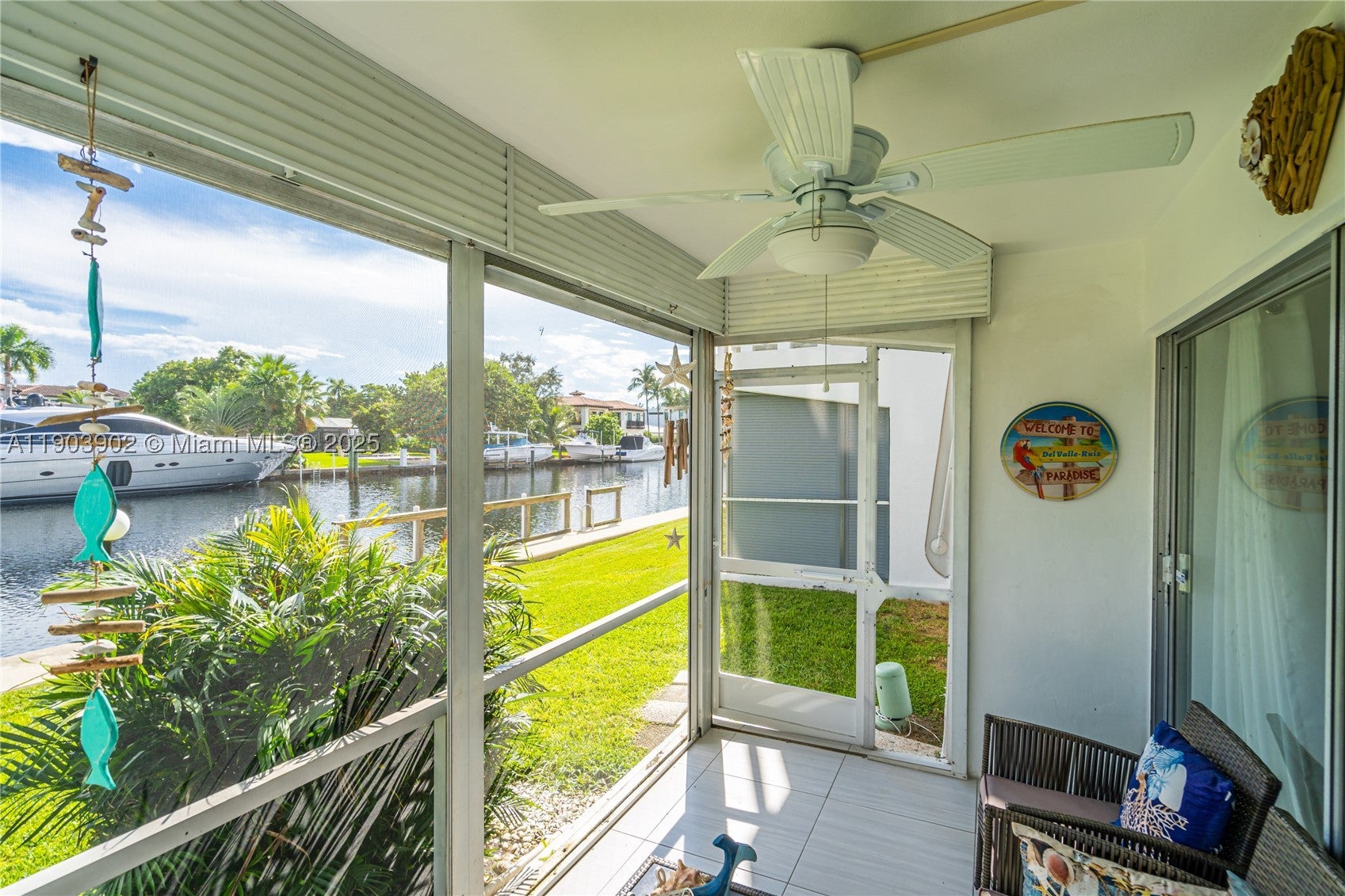 455 Paradise Isle Blvd 106