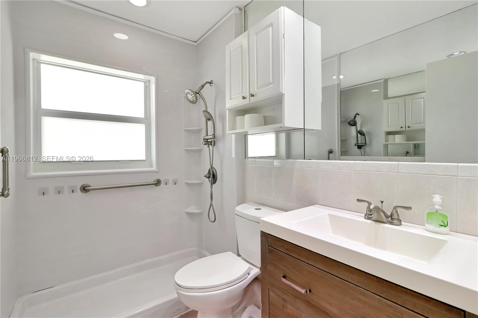 FAIRWAY VILLAS - Residential