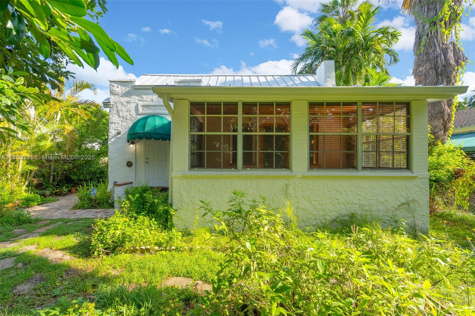 CAMBRIDGE LAWNS - Residential