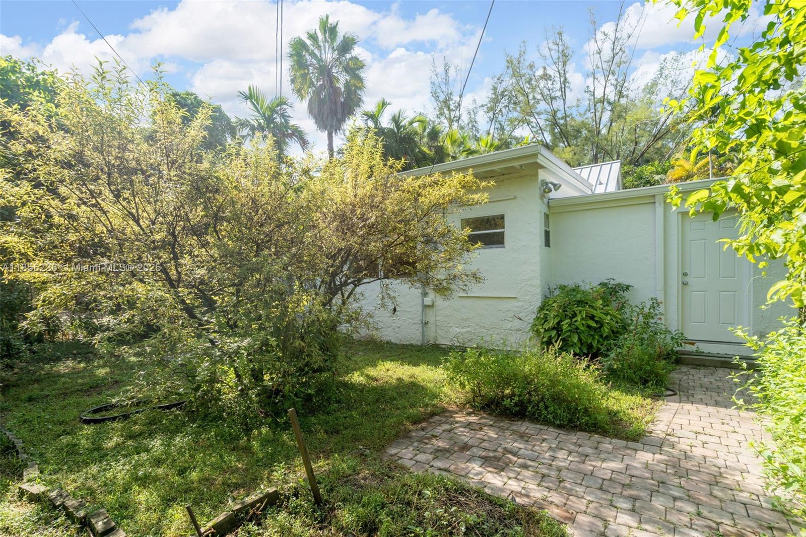 CAMBRIDGE LAWNS - Residential