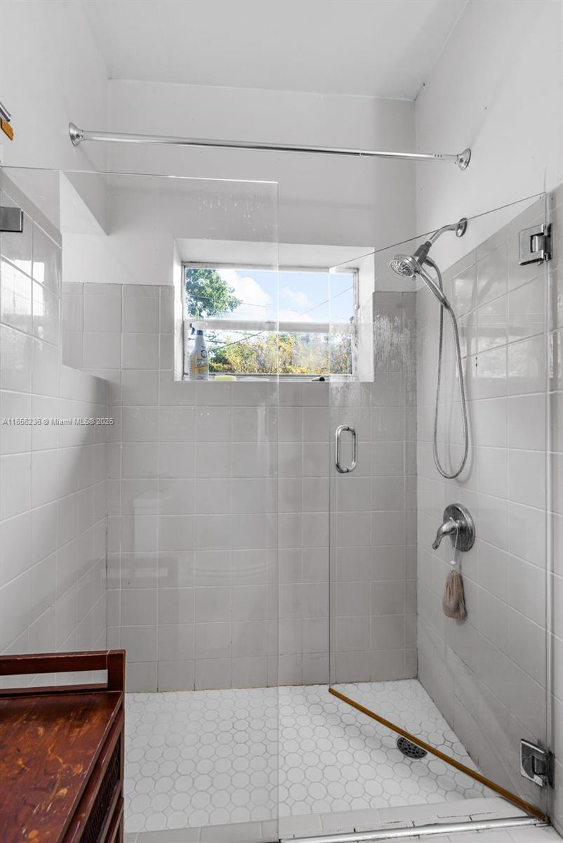 CAMBRIDGE LAWNS - Residential