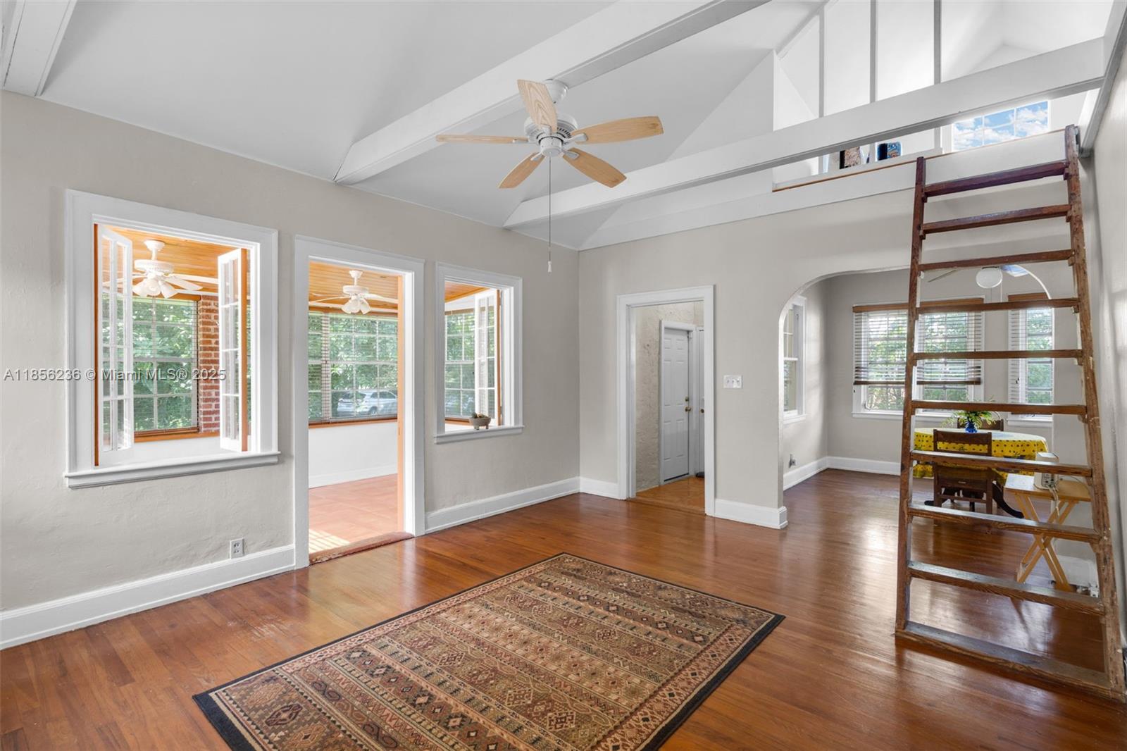 CAMBRIDGE LAWNS - Residential