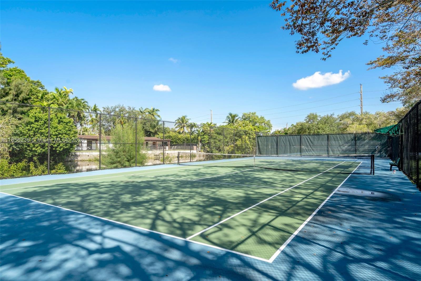 CAMBRIDGE LAWNS - Residential