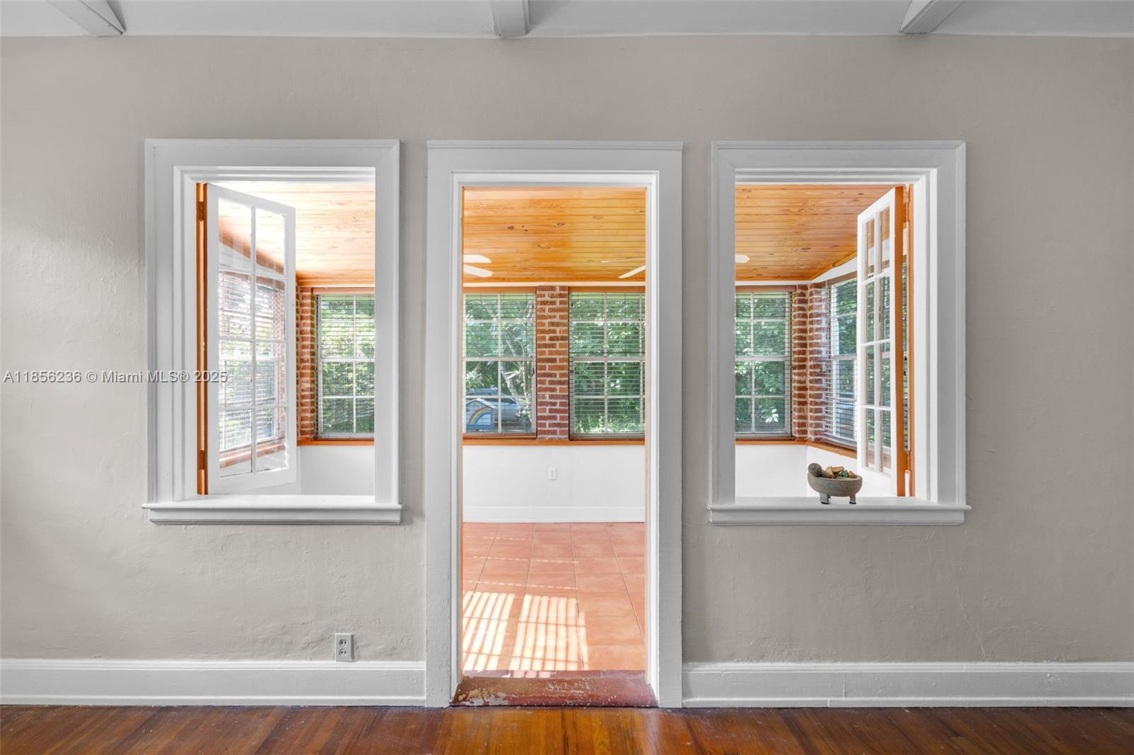 CAMBRIDGE LAWNS - Residential