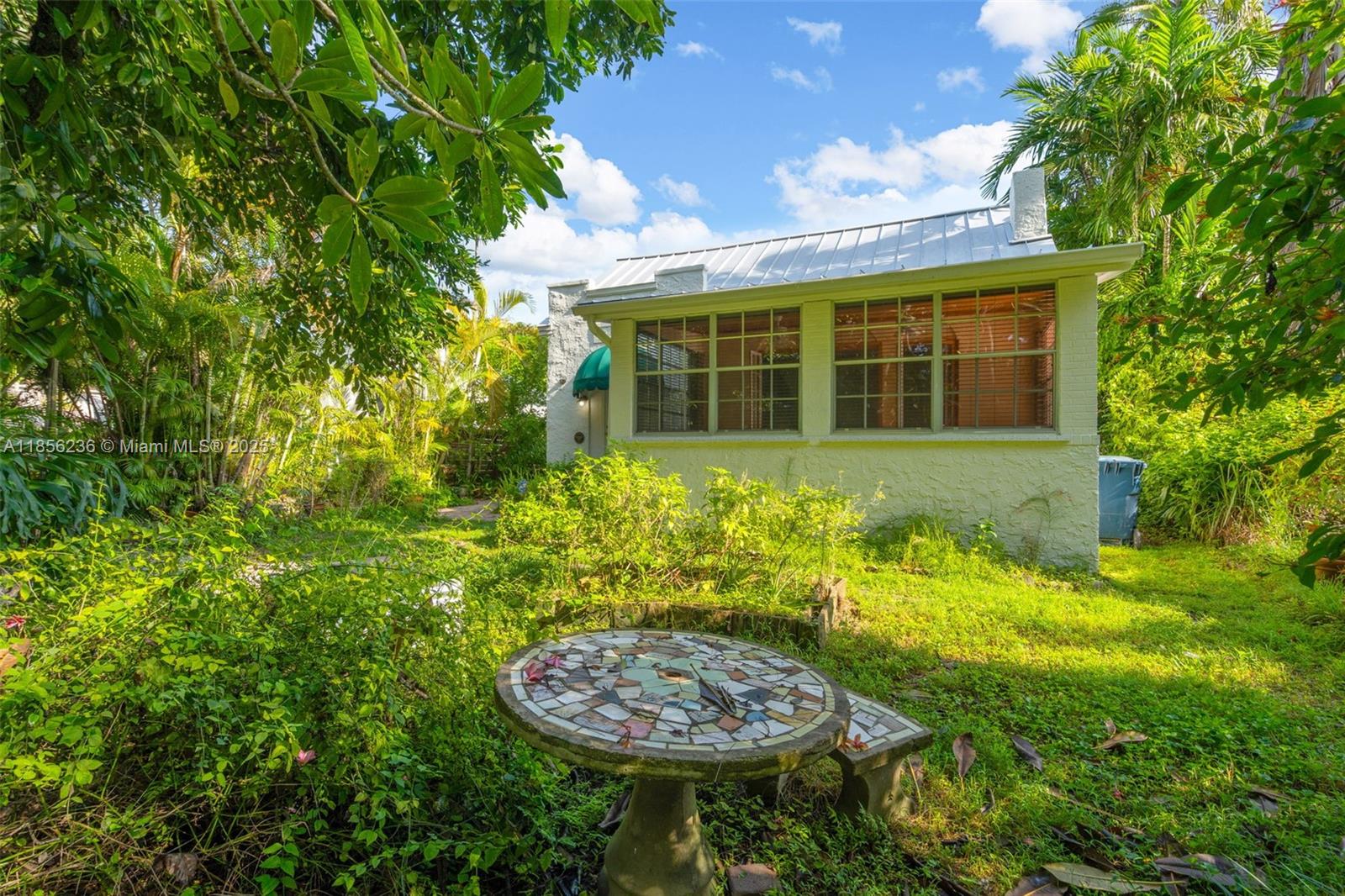 CAMBRIDGE LAWNS - Residential