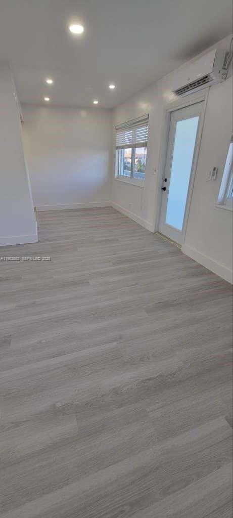 ENVOY APARTMENTS CONDOMIN - Residential