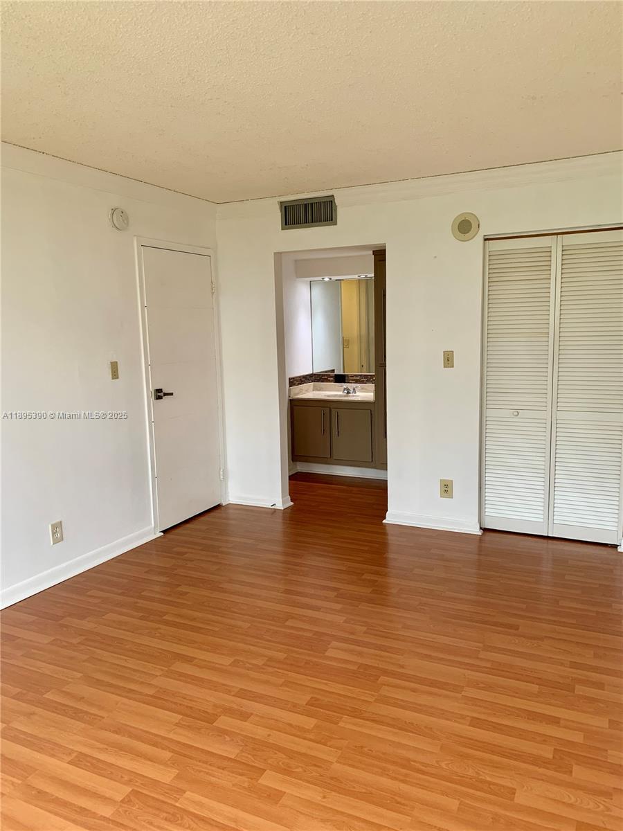 PLAZA OF AMERICAS CONDO P - Residential Lease