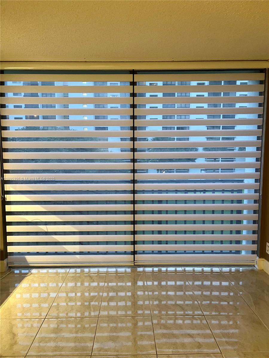 PLAZA OF AMERICAS CONDO P - Residential Lease