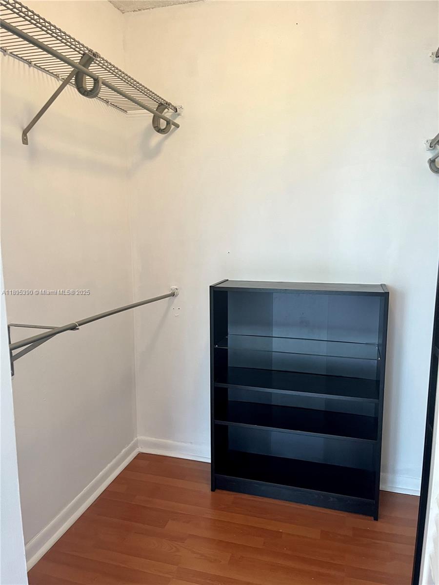 PLAZA OF AMERICAS CONDO P - Residential Lease