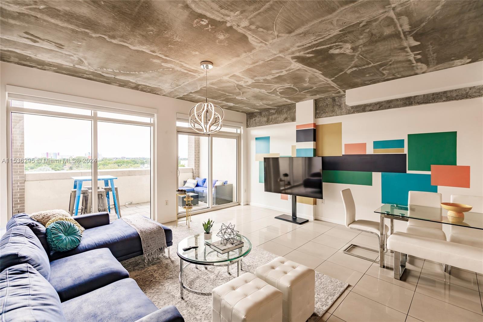 MIDBLOCK MIAMI CONDO - Residential Lease