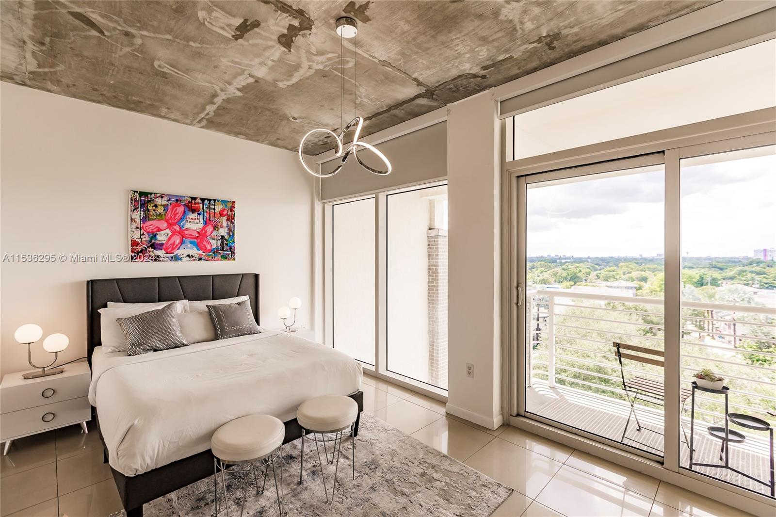 MIDBLOCK MIAMI CONDO - Residential Lease