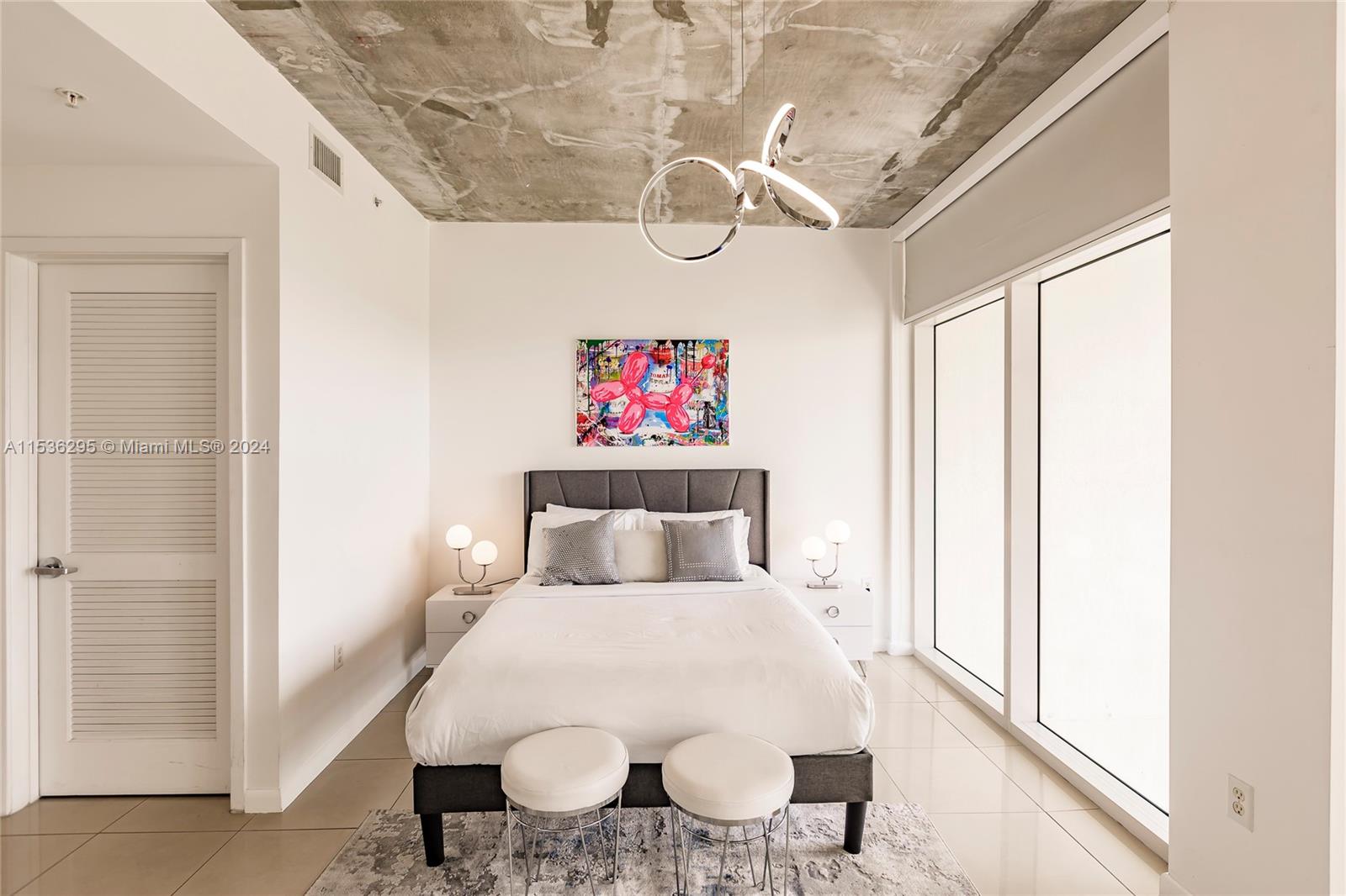 MIDBLOCK MIAMI CONDO - Residential Lease